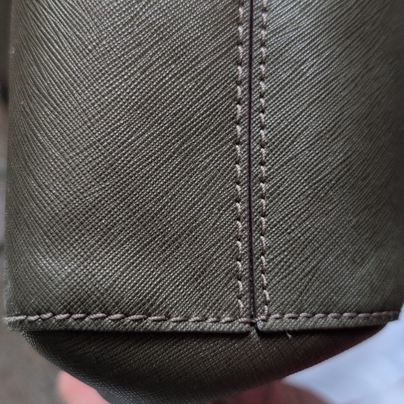 Michael Kors Jet Set Dark Olive Green Tote Bag Purse Carryall - Picture 13 of 17